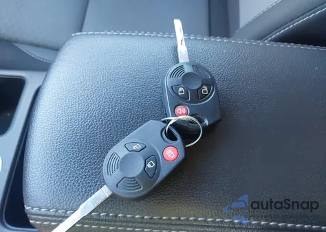 2018 Ford Escape Se from USA, damaged, VIN 1FMCU9GD7JUB16297